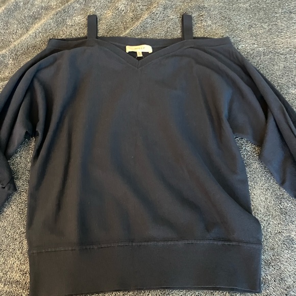 Milly Off the shoulder sweater. - Picture 6 of 8